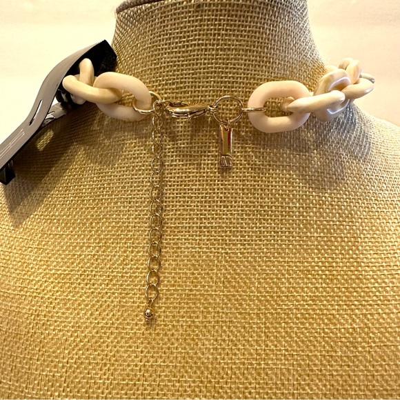 NWT INC Statement Necklace off-white / ivory open link resin / acrylic strand - Picture 7 of 11